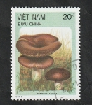 Stamps : Asia : Vietnam :  851 - Champiñón, Russula aurata