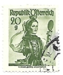 Stamps Austria -  traje típico