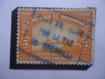 Stamps : America : Honduras :  Puente de Choluteca (1939-1942)- Serie:Motivos del País - U.P.U.