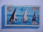 Sellos del Mundo : Africa : Egipto : Barcos de Vela en el Nilo- Serie: Hitos, Símbolos y Obras de Arte.