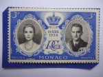 Stamps : Europe : Monaco :  Rainiero III de Mónaco y Grece Kelly-Corona y Monograma-Serie:Boda de Raniero III y Grace Kelly, 19 