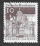 Stamps Germany -  937 - El Zwinger de Dresde 