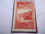 Stamps Hungary -  Agricultura- Tecnología - Cosechadora Moderna