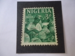 Sellos de Africa - Nigeria -  Oyo Carver - Tallador de Madera - Tallador de Calabazas.