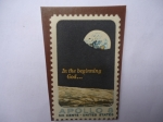 Sellos de America - Estados Unidos -  In the begiming God...- Superficie de la Luna y el planeta Tierra - Programa Apolo(