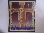 Sellos de Europa - San Marino -  Crucifijo de Santa Croce - Oleo del Italiano:Cenni Di Pepo Cimabue (1240-1302)
