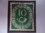 Stamps Germany -  Numeral - Dígito con la Corneta de Correo.
