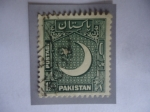 Stamps Pakistan -  Media Luna y Estrella - 1,1/2 Anna