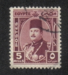 Stamps : Africa : Egypt :  Rey Farouk en óvalo