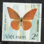 Sellos de Asia - Vietnam -  741 - Mariposa