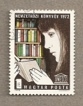Sellos de Europa - Hungra -  Joven leyendo ,emblema de la UNESCO