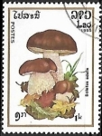 Sellos de Asia - Laos -  Setas - Boletus edulis