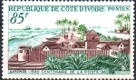 Sellos de Africa - Costa de Marfil -  FUERTE  Y  RÍO  ASSINIE