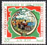 Sellos de Africa - Costa de Marfil -  14th  ANIVERSARIO  DE  LA  INDENDENCIA.  AGRICULTOR  ARANDO  Y  EMBLEMA.
