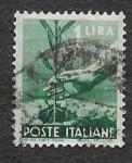 Sellos de Europa - Italia -  468 - Plantación