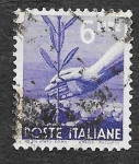 Sellos de Europa - Italia -  472 - Plantación 