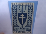 Stamps : Africa : Cameroon :  France Libre - Cruz de Lorena y Escudo de Juana de Arco - Serie: Francia Libre.