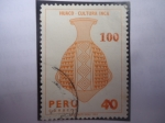 Stamps Peru -  Huaco- Cultura Inca - Cerámica (sello habilitado en 1983:100/40 soles)