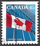 Stamps : America : Canada :  Bandera y edificio 
