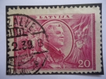 Sellos de Europa - Letonia -  Lstvij - karlis Ulmanis (1877-1942) Ultimo Presidente entre 1936/48- 20°Aniversario de la República,