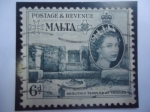 Sellos de Europa - Malta -  Neolithic Temples at Tarxien-Templo Neolítico en Tarxien  Postage Revenue-Serie:Elizabeth II (1956/5