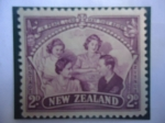 Stamps New Zealand -  In peace, long may they reign - La Failia Real - Serie: Paz y Victoria