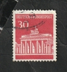 Stamps Germany -  370 - Puerta de Brandeburgo, en Berlín