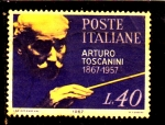 Sellos de Europa - Italia -  ARTURO TOSCANINI- director de orquesta