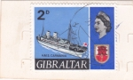 Sellos de Europa - Gibraltar -  H.M.S. Carmania- escudo y Reina Isabel II