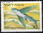 Sellos de Asia - Vietnam -  Peces - Cypselurus spilopterus