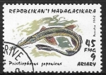 Sellos de Africa - Madagascar -  Peces - Pristiophorus japonicus