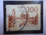 Stamps Yugoslavia -  Zagreb-Teatro, Monumento y Escultura -Sello de 200 Dinar -Serie: Ingeniería y Arquitc.