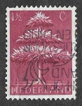 Stamps Netherlands -  246 - Árbol de Triple Corona