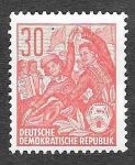 Stamps Germany -  165 - Pareja de Baile (DDR)