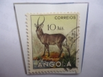 Sellos de Africa - Angola -  Burro Do Mato (Kobus Defassa Penricei) - Serie: Fauna Africana- Sello de 10 Angolar 