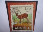 Sellos de Africa - Angola -  Sitatonga- Limnotragus Spekll Selousi- Serie: Fauna Africana- Sello de 1,50 Angolar Angoleño.