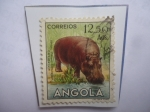 Stamps : Africa : Angola :  Hipopótamo- Hippopotamus Amphibius Capensis- Srie: Fauna Africana- Sello de 12,50 Angular