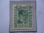 Stamps : Europe : Lithuania :  Antanas Smetona (1874-1944)-Primer Presidente (1919-1920) - Sello de 30 Ct. Centas Lituano, año 1937