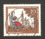 Stamps Germany -  403 - El hada holle, cuento de Los Hermanos Grimm