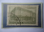 Stamps Argentina -  Edificio Caja de ahorro Nacional- Inauguración del Edificio del Ahorro Postal Nacional- Sello de 1 C
