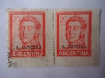 Stamps Argentina -  general José de San martín (17778-1850)- Serie:Oficial- Sello sobreimpreso con Servicio Oficial, de 