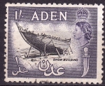 Stamps Asia - Yemen -  Puerto de Aden( Barco en construccion)
