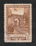 Stamps : America : Dominican_Republic :  76 - Ruinas de la iglesia de San Francisco, en Ciudad de Trujillo