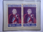 Sellos de America - Nicaragua -  Cardenal Francisco José Spellman con la Orden Ruben Darío- Serie: Visita del Cardenal Spellman a Man