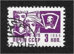 Sellos de Europa - Rusia -  Komsomol Banner, Boy and Girl