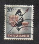 Stamps : Africa : Tanzania :  Motivos campestres, artesanía nativa