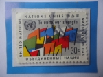 Sellos de America - ONU -  Naciones Unidas -Banderas de Colores- Para Unir Nuestras Fuerzas .- Emblema-