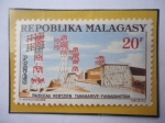 Stamps : Africa : Madagascar :  Torre-Cables Hertziano-Comunicaciones Telegráficas- Telefónicas