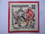 Sellos de Europa - Checoslovaquia -  Campeonato Mundial y Europeo de Hockey sobre hielo, 1972-Praga- Arbitro y Jugadores