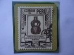 Stamps Peru -  HUACO de estilo CHAVIN, con felinos en alto relieve- Sello 1949/51.